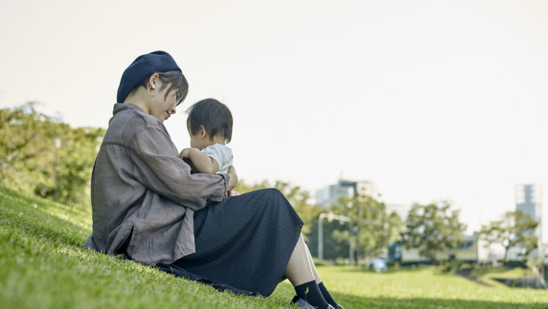 Why It's Hard For Moms To Make Friends in Japan Cute Japanese baby and family